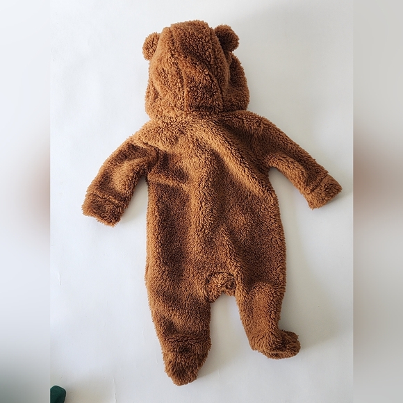 Like New Old Navy Baby Bunting Furry Sherpa Bear Outift Size 0-3 Months - Picture 3 of 6